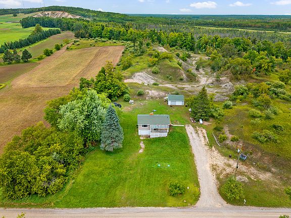 3rd image of 12382 Carney Rd