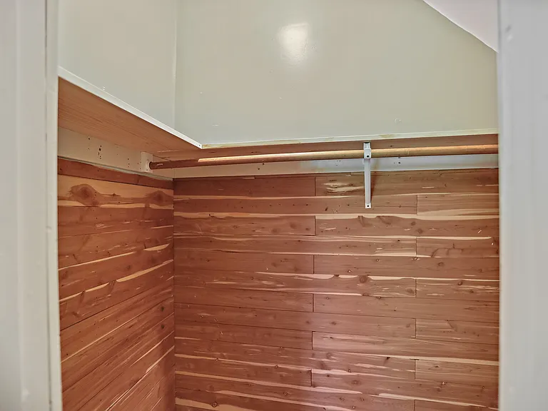 882 Raymond Ave — Photo 22