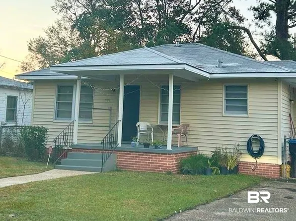 105 11th Ave, Chickasaw, AL 36611