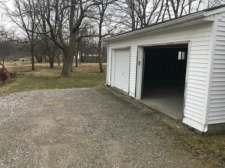 213 Central Ave — Photo 11
