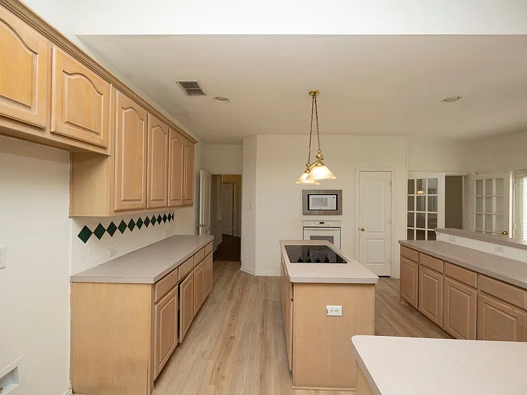 3103 Kingsbury Dr — Photo 35