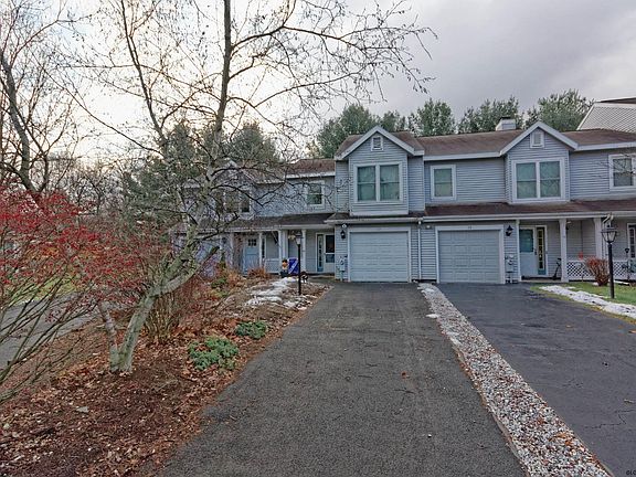 2nd image of 17 Cobble Ct