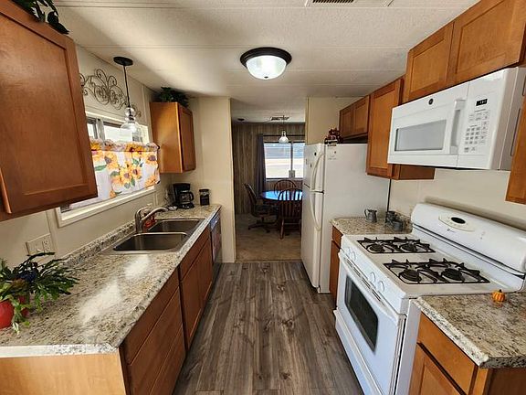 4th image of 305 S Val Vista Dr #86