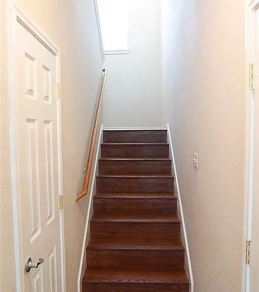 2107 Charlotte Estates Dr — Photo 9