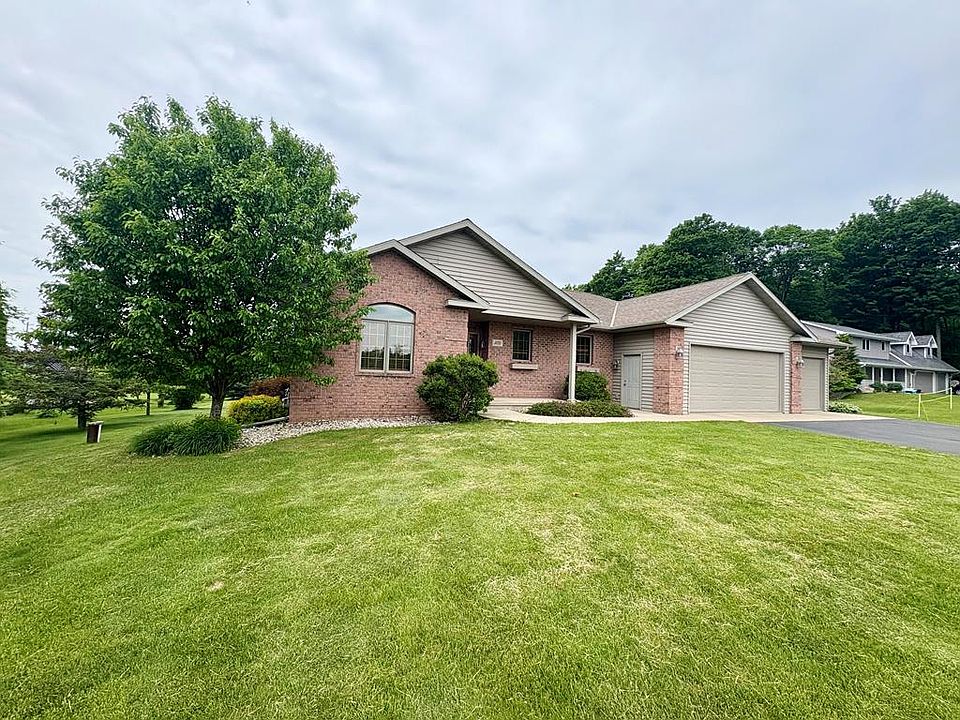 1st image of 3151 Briarwood Ln