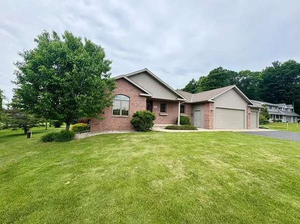 3151 Briarwood Ln, Sturgeon Bay, WI 54235