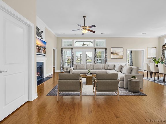 2nd image of 1606 Lake Egret Dr.