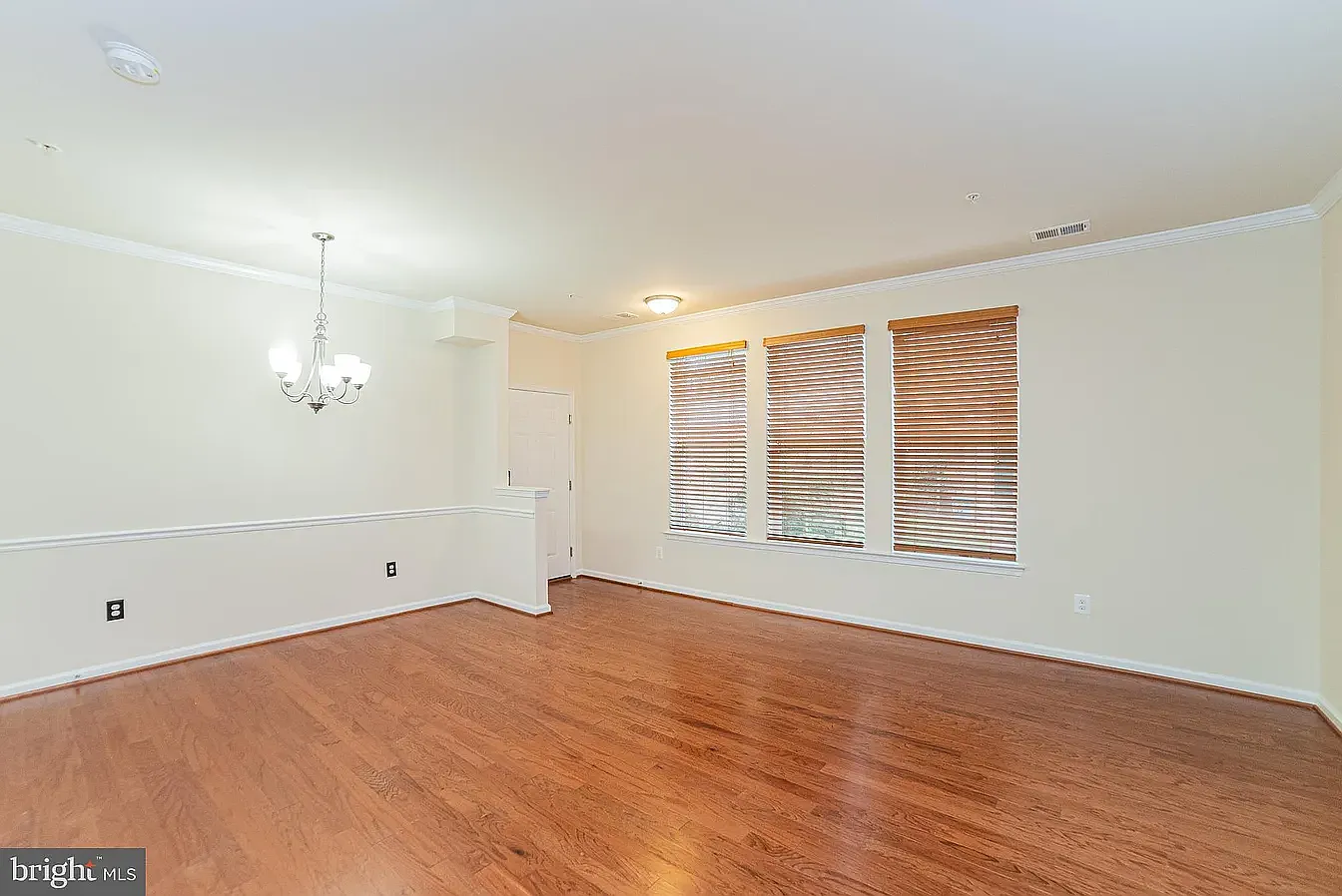3 bed, 1614 sqft, $3,200 — Photo 4