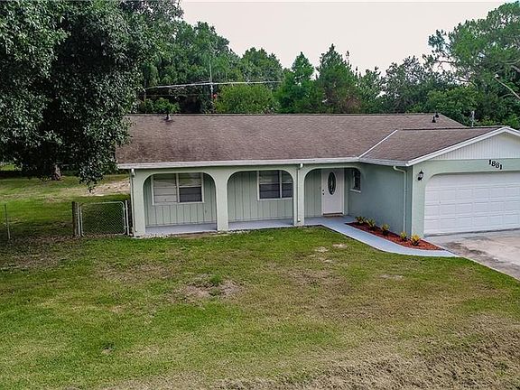3rd image of 1881 SE Maple Dr