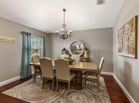 5th image of 2705 Winterberry Ln