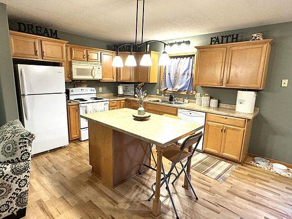 5th image of 103 Evergreen Ct
