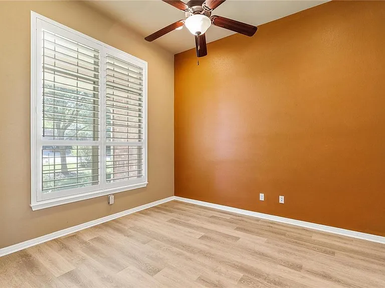 4708 Mont Blanc Dr — Photo 25
