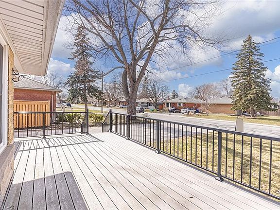 5th image of 2322 Redfern Rd