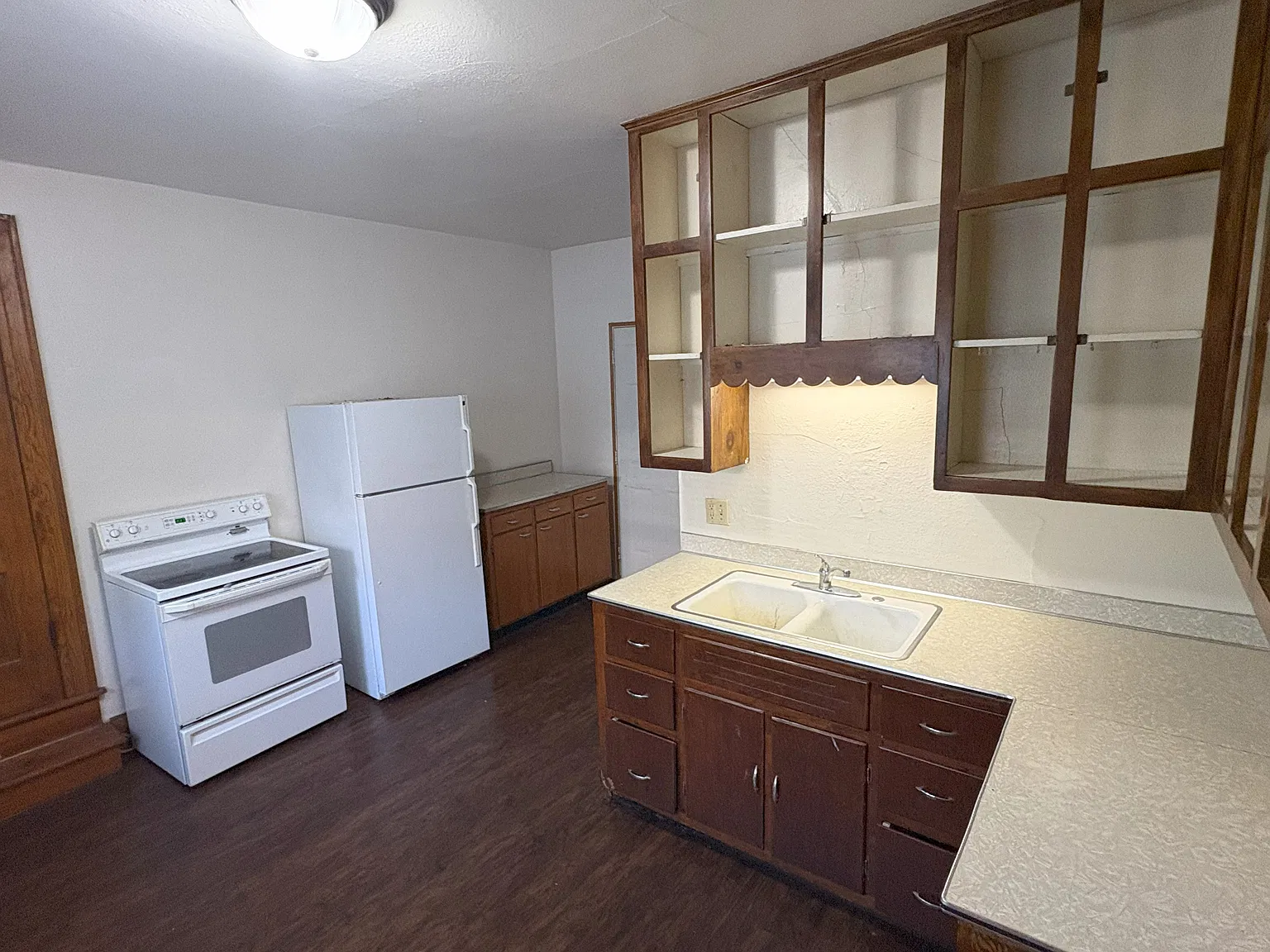 2 bed, 700 sqft, $1,435 — Photo 3