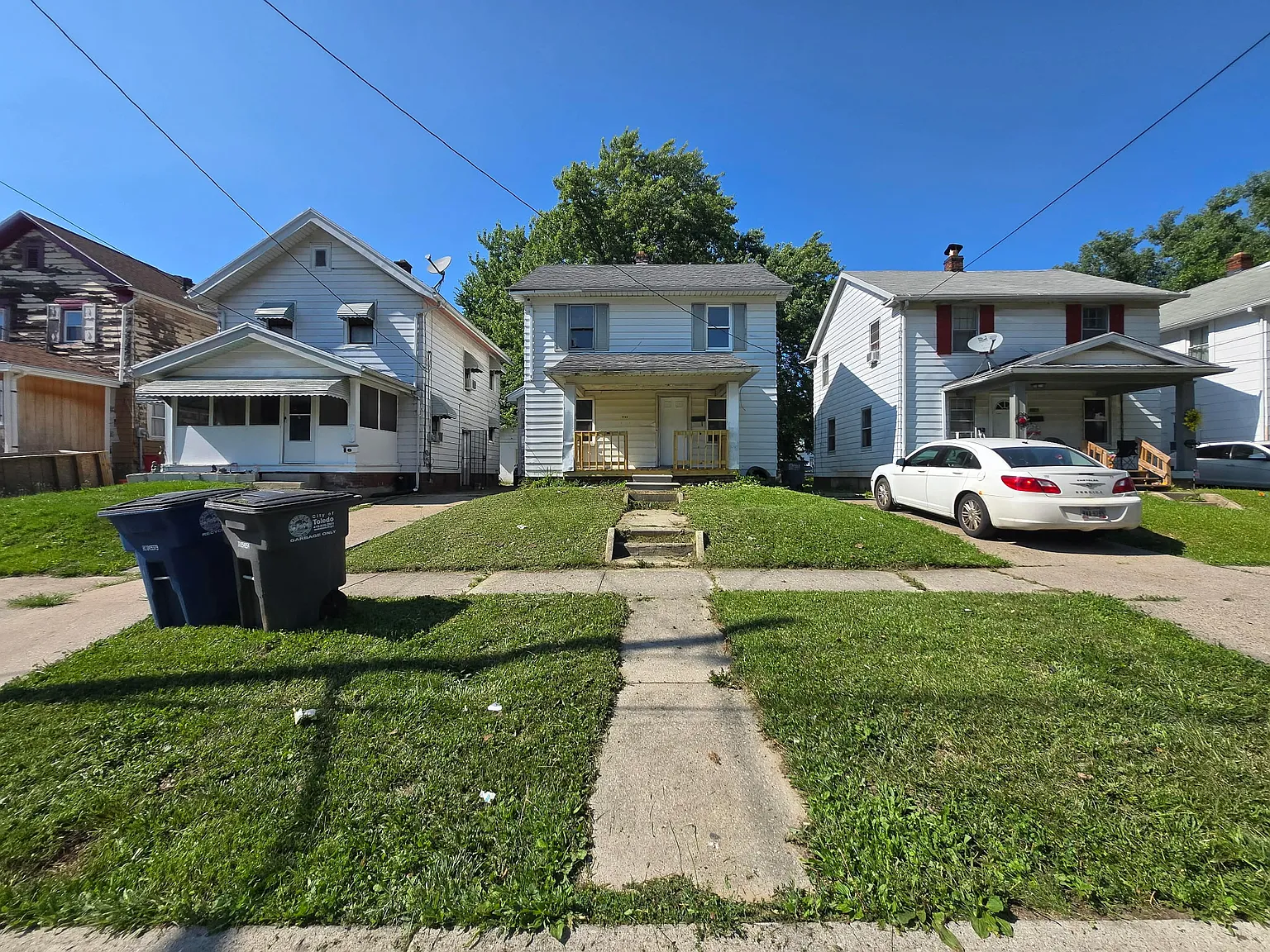 3 bed, 1213 sqft, $1,000 — Photo 1