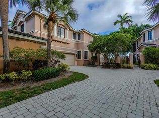 2703 Center Court Dr #14, Fort Lauderdale, FL 33332