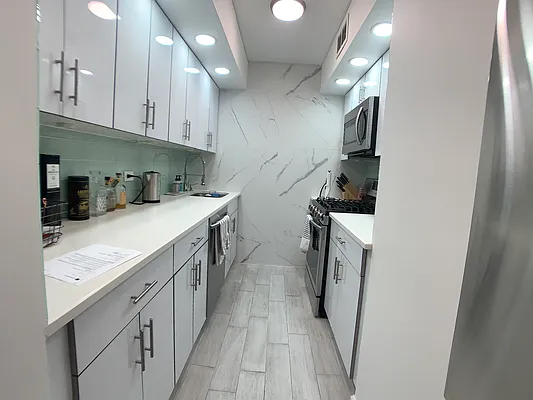 Rented by Highline Residential | media 28