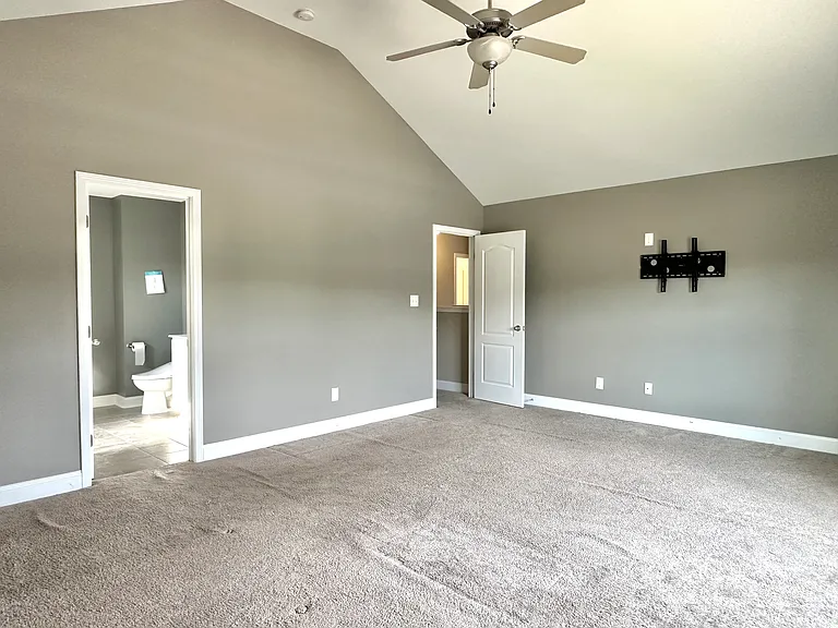 837 Saint Johns Loop — Photo 14