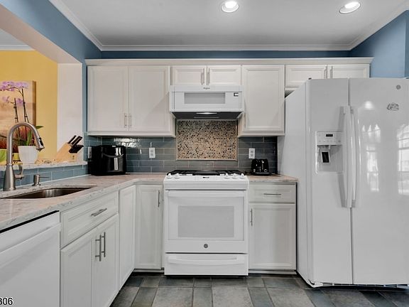 2nd image of 3701 Tudor Dr BLDG 37 #3701