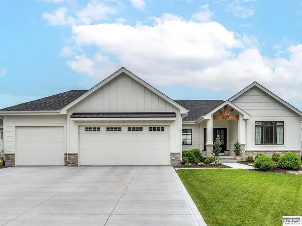 627 S 243rd St, Waterloo, NE 68069