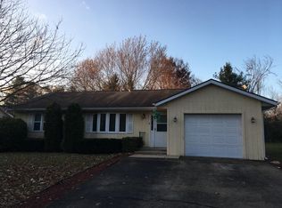 216 Bounty Dr NE, Poplar Grove, IL 61065