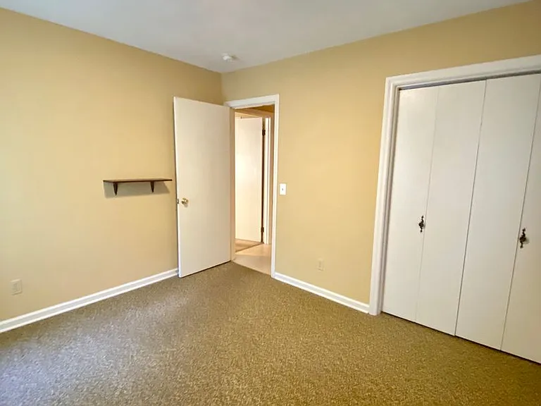 106 Strode Cir — Photo 9