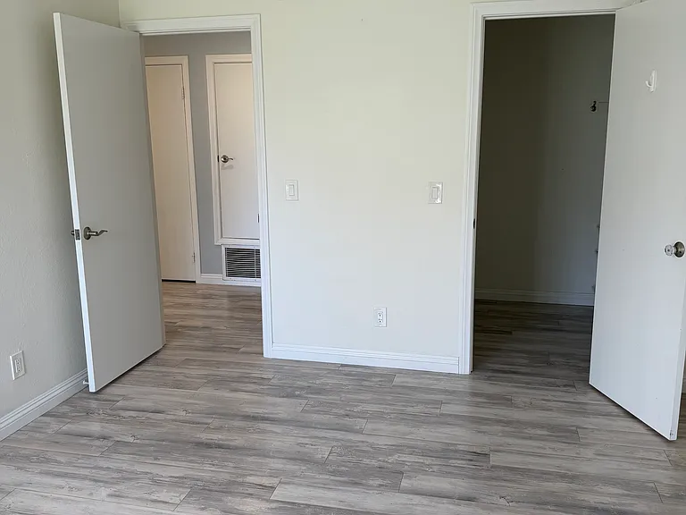 864 Buttercup Rd — Photo 8