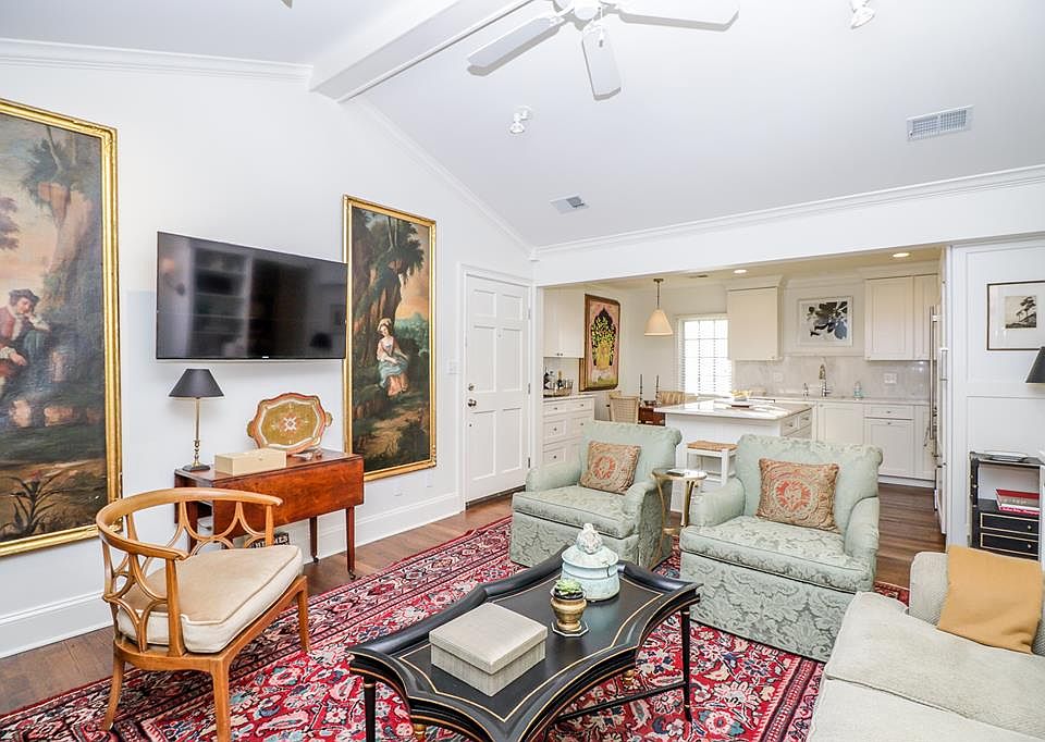 1st image of 619 University Ave APT 504
