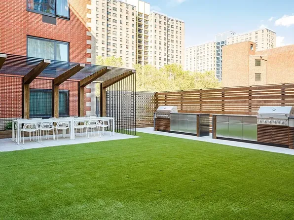 1330 Fifth Avenue image 7 of 11