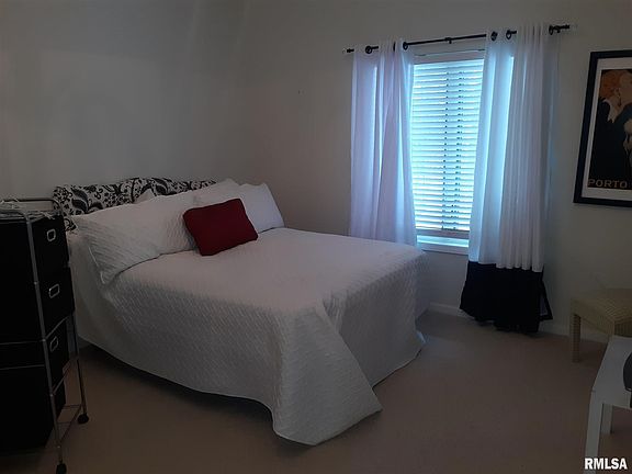 4th image of 2114 31st Ave #8