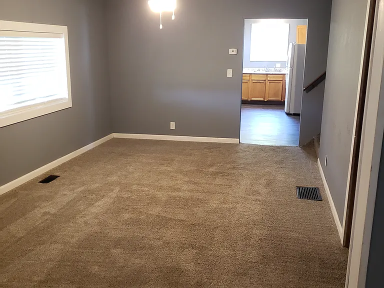 503 E Depot St — Photo 2
