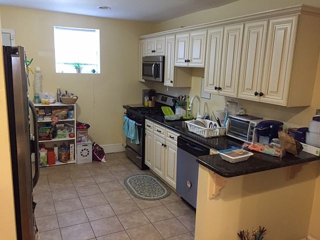 2nd image of 5871 Woodcrest Ave
