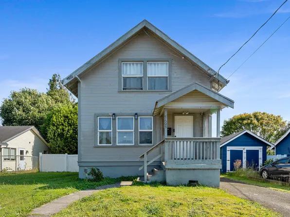 1609 5th St, Tillamook, OR 97141