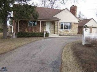 34501 Moravian Dr, Sterling Heights, MI 48312