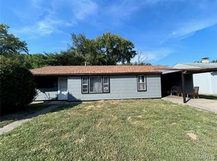 3 Dora Dr, Cahokia, IL 62206