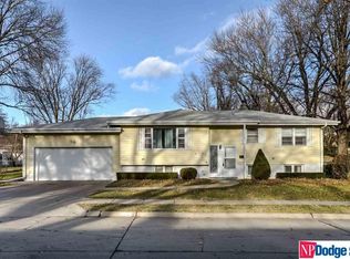 7712 Westgate Cir, Omaha, NE 68124