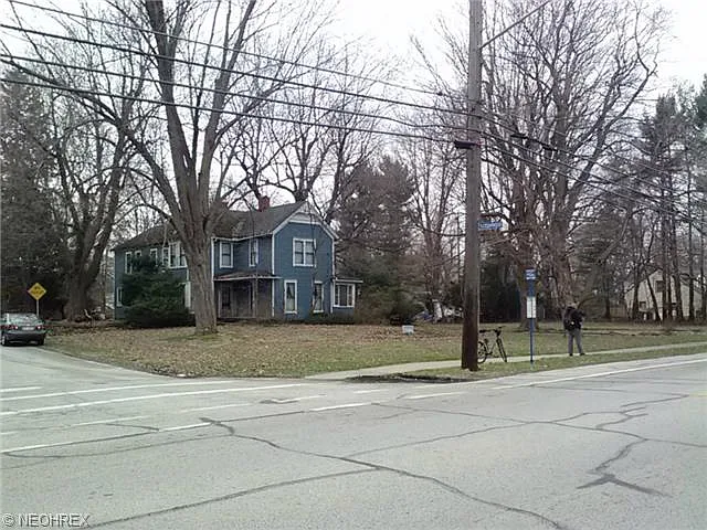7116 Lake Shore Blvd photo 1