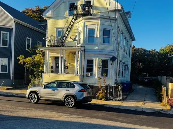 75 Wendell St, Providence, RI 02909