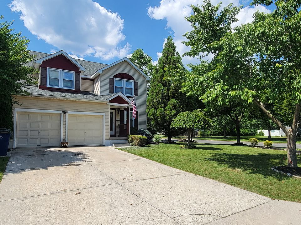 1st image of 107 Windsor Ct