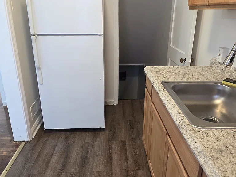 1005 Cameron Rd — Photo 8