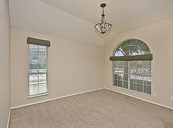 3rd image of 6700 Catalpa Trl