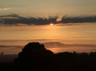 7101 Hemlock St, Oakland, CA 94611