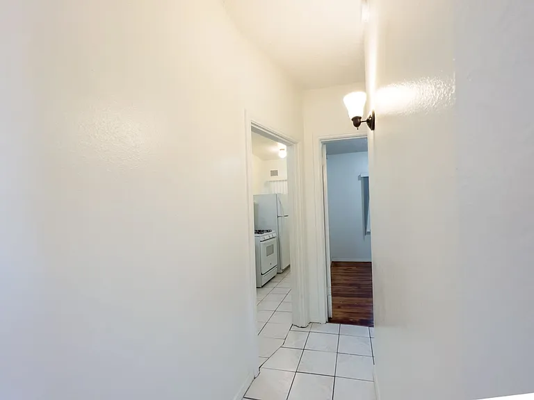 24th Street Apartments — Photo 5