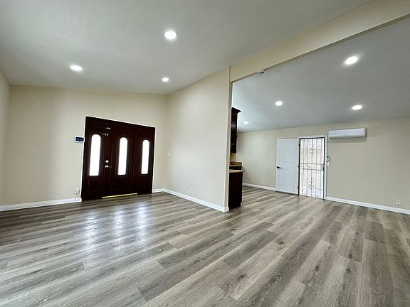 3rd image of 3127 Marlinda Ave