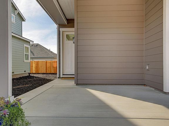 2nd image of 769 Acacia Lane