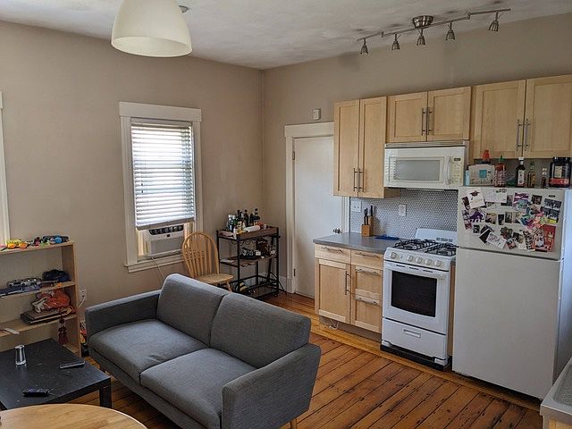 1st image of 40 Springfield St #1