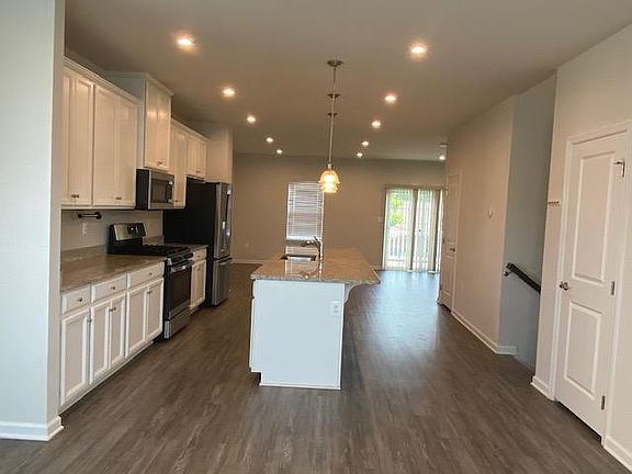 5th image of 9828 Cedarmass Cir