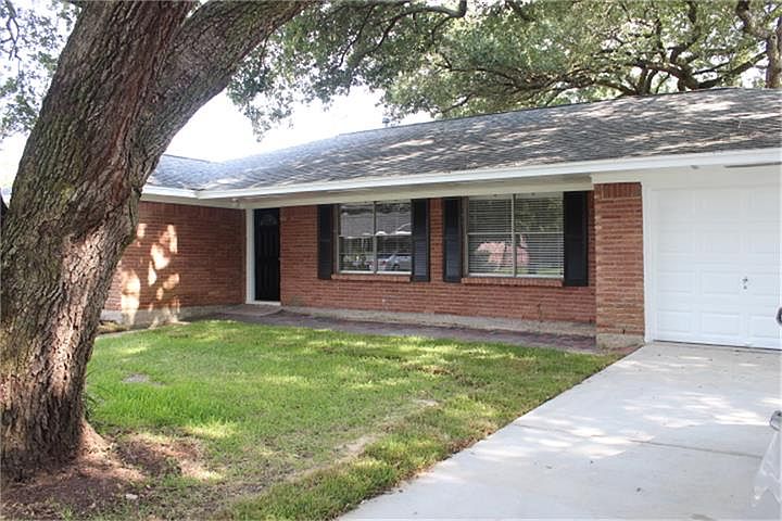 1st image of 907 Lindenwood Dr