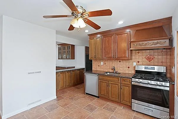 48 Link Ln — Photo 5