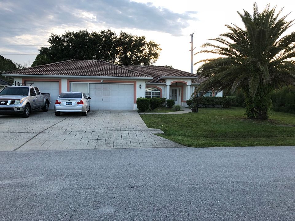 1st image of 8 Fairbank Ln